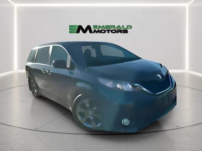 Used 2012 Toyota Sienna SE