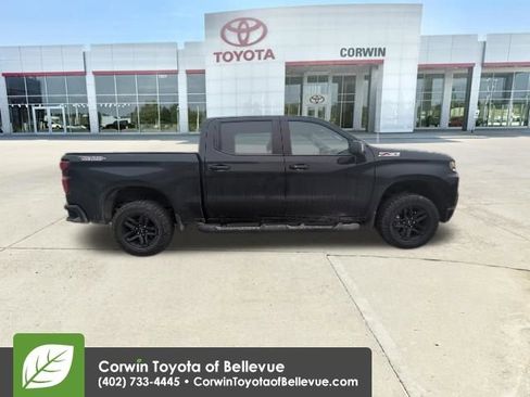 Used 2022 Chevrolet Silverado 1500 LT Trail Boss w/ LT Trail Boss Premium Package image 2