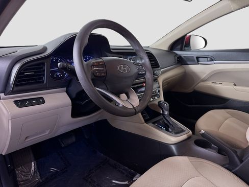 Used 2020 Hyundai Elantra SEL image 22