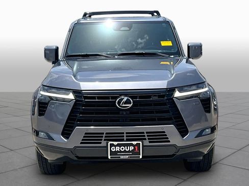 Used 2024 Lexus GX 550 w/ Accessory Package (Z1) AWD/4WD image 4