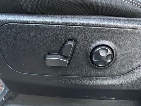 Used 2021 RAM 1500 Lone Star image 13