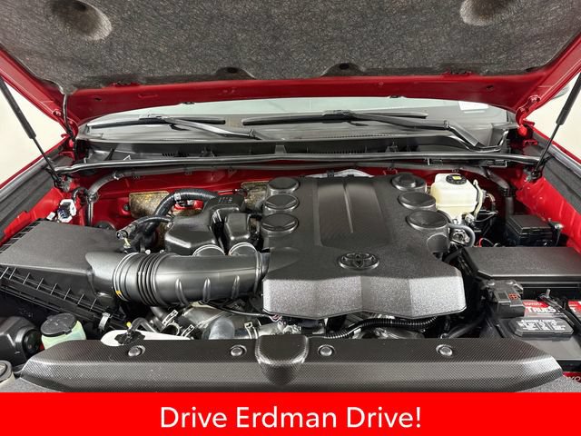 Certified 2024 Toyota 4Runner SR5 AWD/4WD image 30