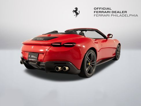 Certified 2025 Ferrari Roma Spider RWD image 8
