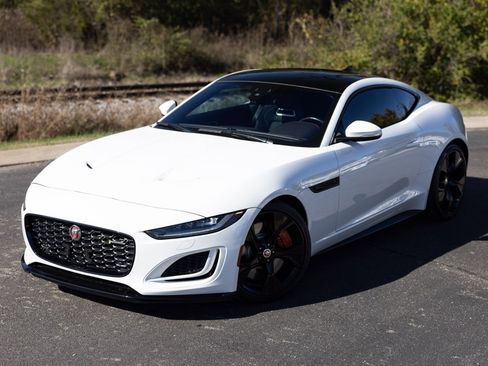 Used 2023 Jaguar F-TYPE R-Dynamic image 4