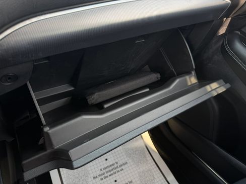 Used 2019 Ford Edge Titanium FWD image 20
