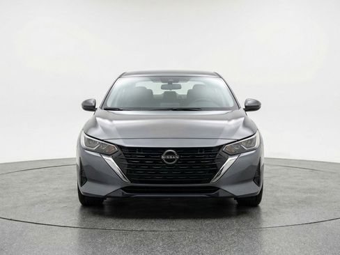 Used 2025 Nissan Sentra SV FWD image 2