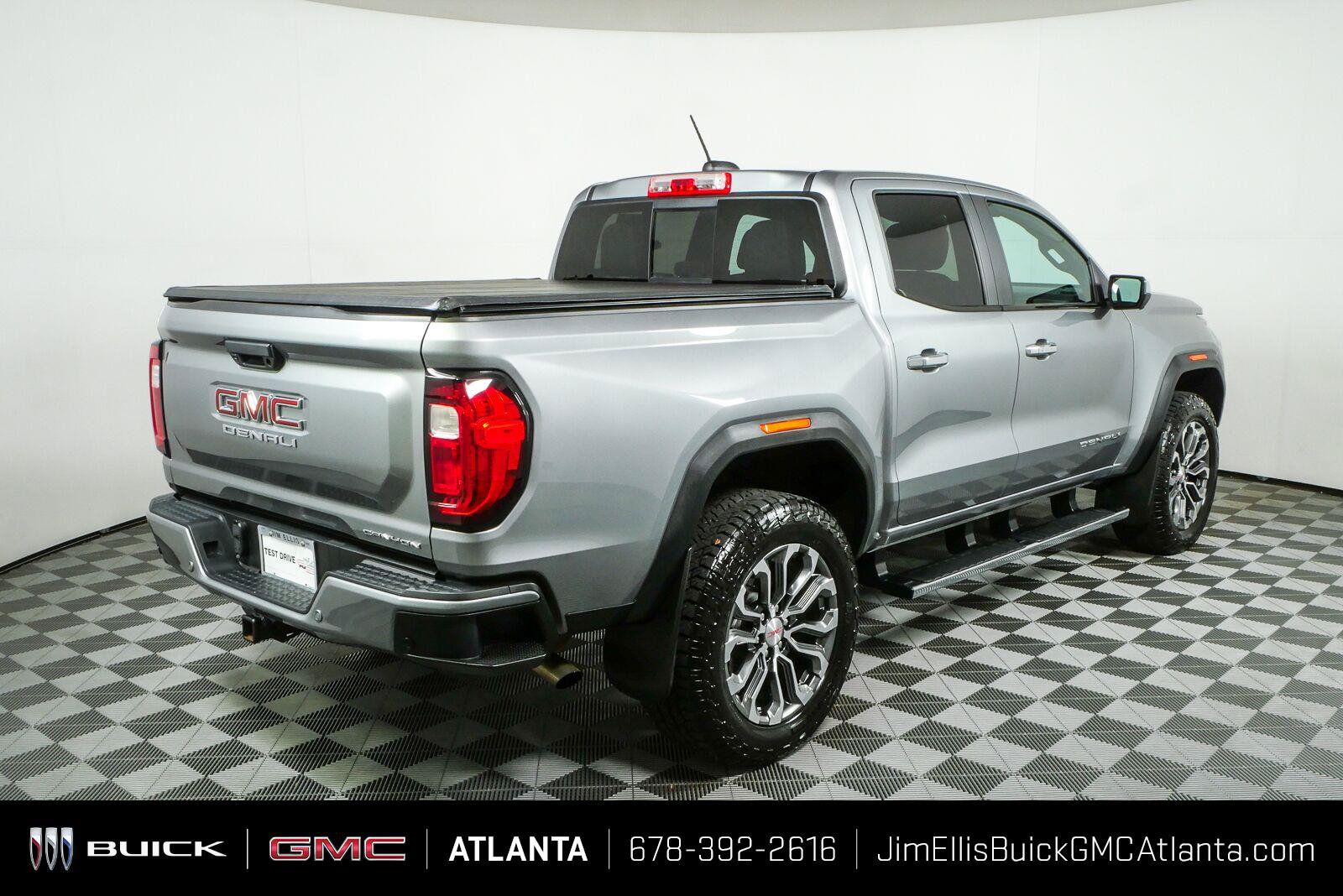 Used 2023 GMC Canyon Denali AWD/4WD image 3