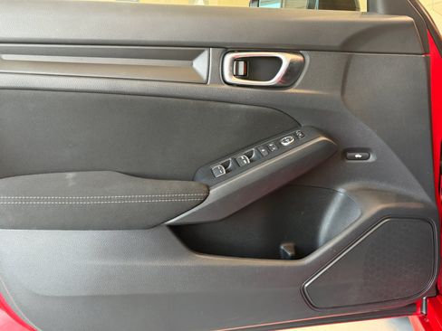 Used 2023 Honda Civic Sport image 13