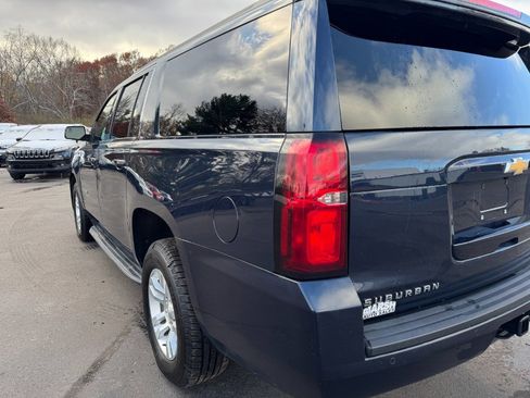 Used 2018 Chevrolet Suburban LS image 10