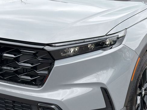 Used 2025 Honda CR-V Sport image 11