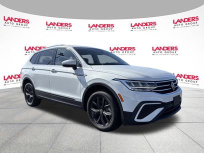 Used 2024 Volkswagen Tiguan SE