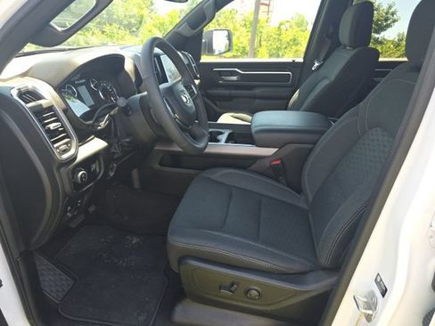 Used 2025 RAM 1500 Big Horn AWD/4WD image 7