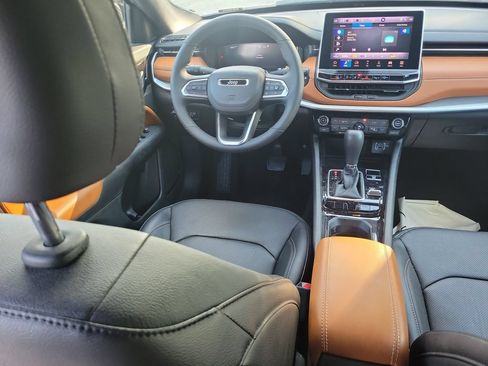 Used 2024 Jeep Compass Limited w/ Elite Group AWD/4WD image 14