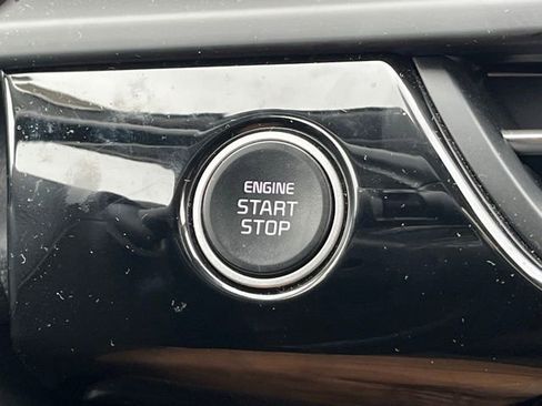 Certified 2025 Kia Seltos S image 28