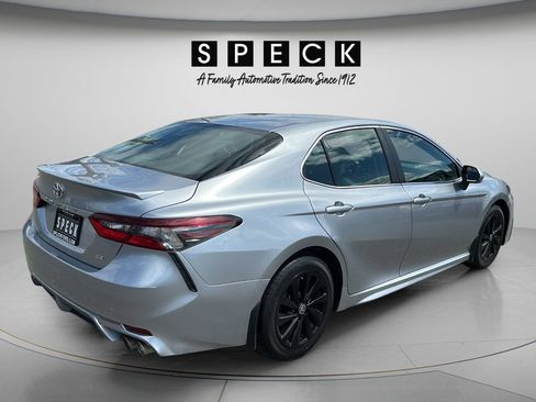 Used 2023 Toyota Camry SE FWD image 5