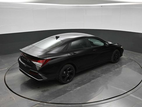 New 2026 Hyundai Elantra SEL Sport FWD image 31