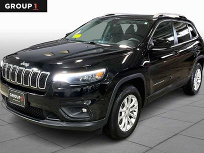 Used 2019 Jeep Cherokee Latitude w/ Popular Appearance Group