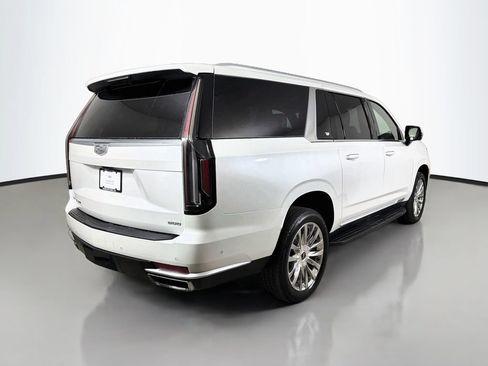 Used 2021 Cadillac Escalade ESV Premium Luxury w/ LPO, Illumination Package AWD/4WD image 6