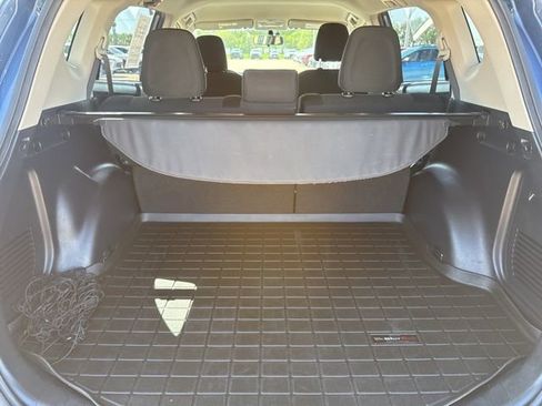 Used 2014 Toyota RAV4 LE AWD/4WD image 39