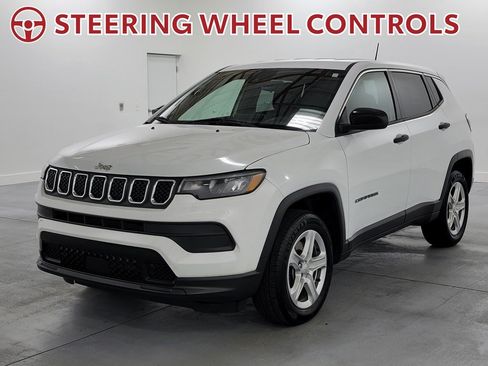 Used 2023 Jeep Compass Sport AWD/4WD image 4