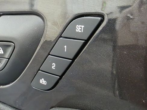 Used 2019 Chevrolet Blazer Premier w/ Sun and Wheels Package AWD/4WD image 17