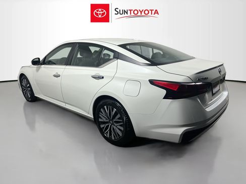 Used 2023 Nissan Altima 2.5 SV FWD image 6