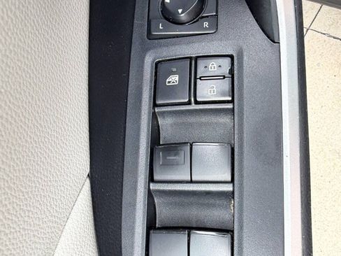 Used 2019 Toyota RAV4 XLE w/ All Weather Liner Package AWD/4WD image 27