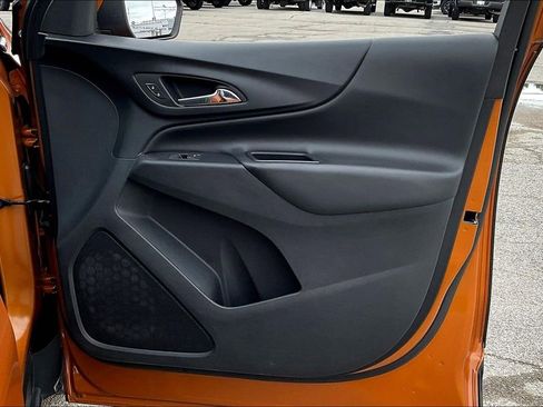 Used 2019 Chevrolet Equinox LT FWD image 19