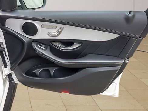 Used 2023 Mercedes-Benz GLC 300 4MATIC Coupe image 28