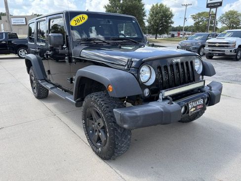 Used 2016 Jeep Wrangler Unlimited Sahara w/ Connectivity Group AWD/4WD image 1