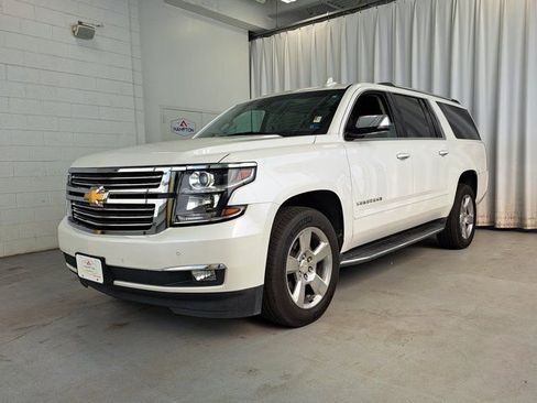 Used 2019 Chevrolet Suburban Premier AWD/4WD image 2