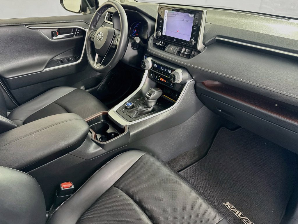 Used 2020 Toyota RAV4 Limited AWD/4WD image 38