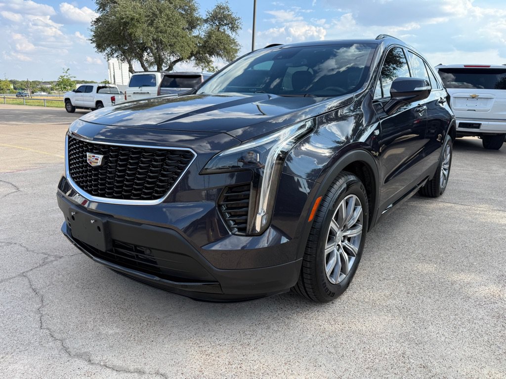 Used 2023 Cadillac XT4 Sport w/ Cold Weather Package FWD image 3