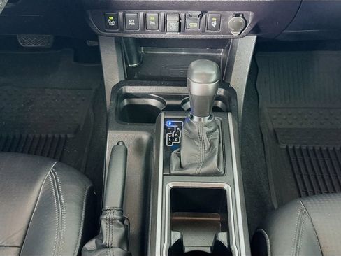 Used 2023 Toyota Tacoma Limited AWD/4WD image 41