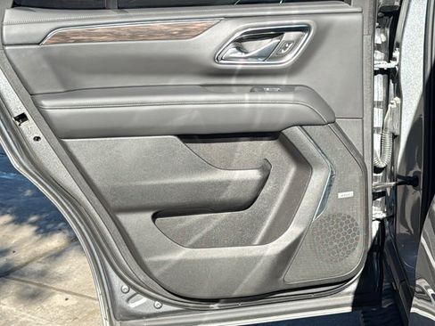 Used 2021 Chevrolet Tahoe Z71 image 16