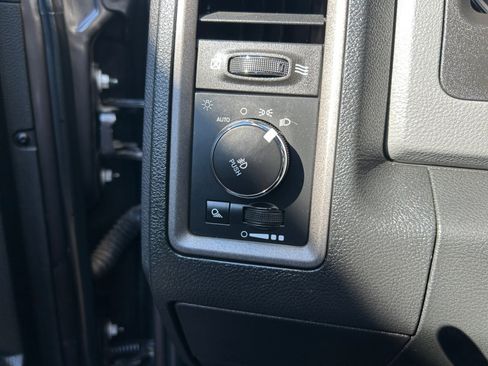 Used 2018 RAM 1500 Express w/ Express Value Package image 24