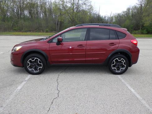 Used 2013 Subaru Crosstrek 2.0i Limited AWD/4WD image 2