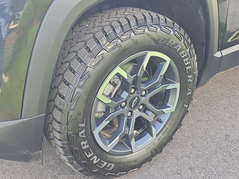 Used 2026 Chevrolet Equinox ACTIV w/ LPO, Floor Liner Package AWD/4WD image 11