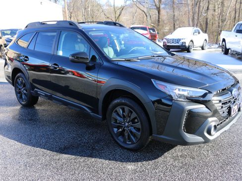 Used 2025 Subaru Outback Onyx Edition XT image 10