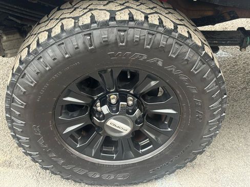 Used 2022 Ford F250 Lariat w/ Tremor Off-Road Package image 16