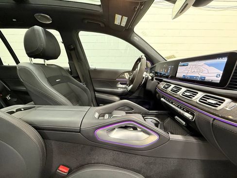 Used 2025 Mercedes-Benz GLS 63 AMG 4MATIC image 44