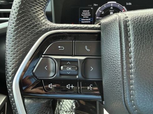 Used 2024 Toyota Sequoia Platinum AWD/4WD image 43