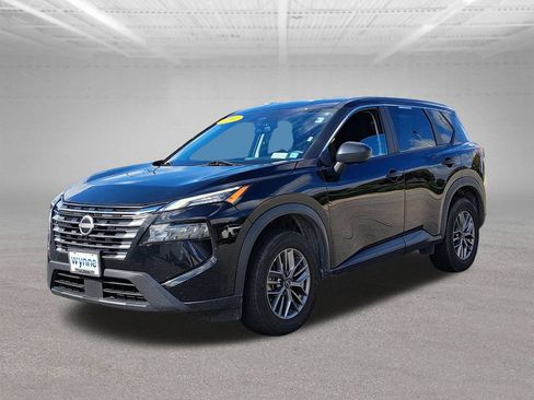 Used 2024 Nissan Rogue S AWD/4WD image 3