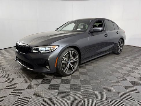 Used 2022 BMW 330i Sedan w/ Driving Assistance Package RWD image 3