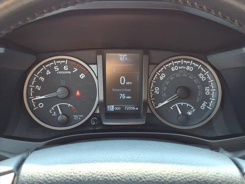 Used 2023 Toyota Tacoma TRD Off-Road w/ Technology Package AWD/4WD image 20