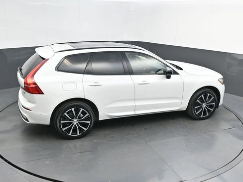 Certified 2025 Volvo XC60 B5 Plus AWD/4WD image 30