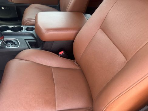 Used 2019 Toyota Sequoia Platinum AWD/4WD image 12
