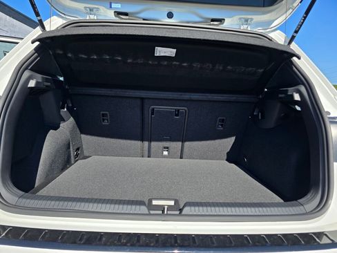 New 2025 Volkswagen GTI SE image 15