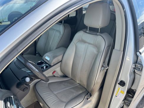 Used 2013 Lincoln MKX Base image 14