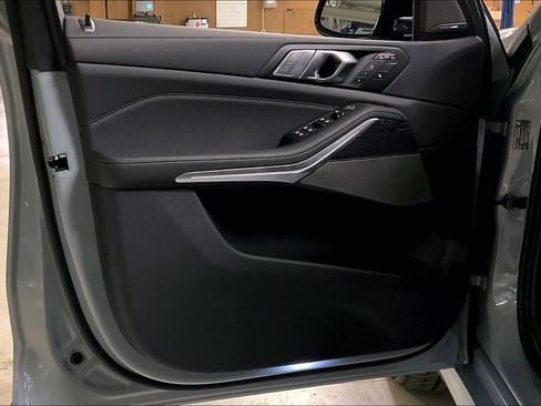 New 2026 BMW X7 xDrive40i image 10